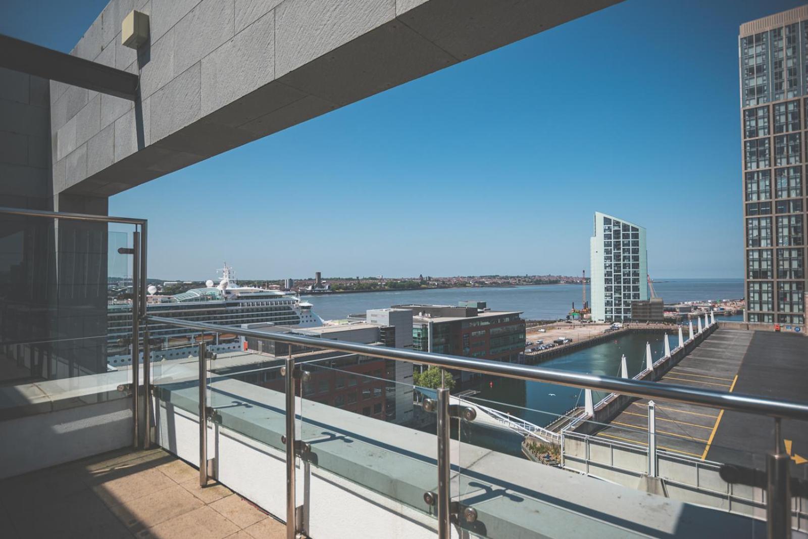 Penthouse River View! Wow Liverpool Exteriör bild